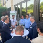 Laurent Lefur présente les solutions d’Antara Groupe autour de la filtration, de la régénération des huiles industrielles et de la décarbonation lors d’un échange avec le Président de la République française à l’occasion de Choose France.